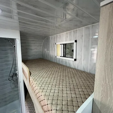 אתר קמפינג Lakos Karavan - Sarigerme Beach דלמן