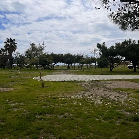 אתר קמפינג Lakos Karavan - Sarigerme Beach
